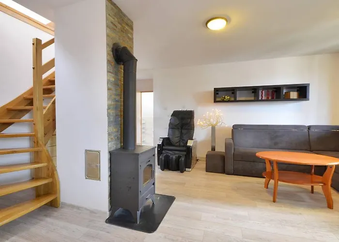 Karpatka 1 Przy Wyciagu Narciarskim *